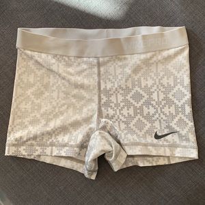 Perfect Basic Color: Nike Pro Shorts